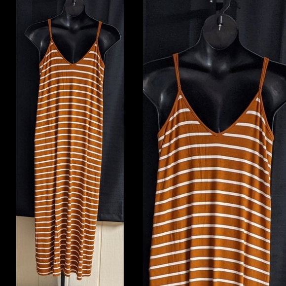 SOLD SOLD SOLDIvory Stripe Maxi Dress W/Pockets - Picture 5 of 11